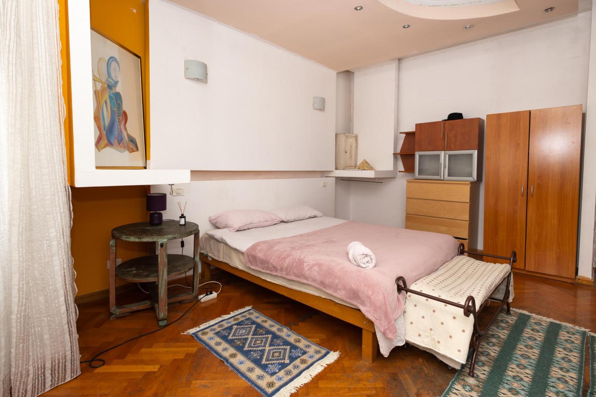 Shared Retro Vintage Luxury Apartment Bukarest Eksteriør billede