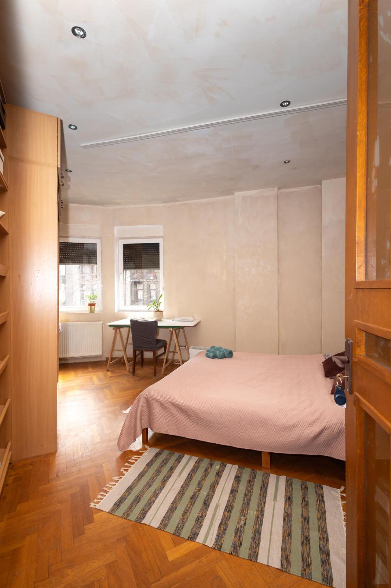 Shared Retro Vintage Luxury Apartment Bukarest Eksteriør billede