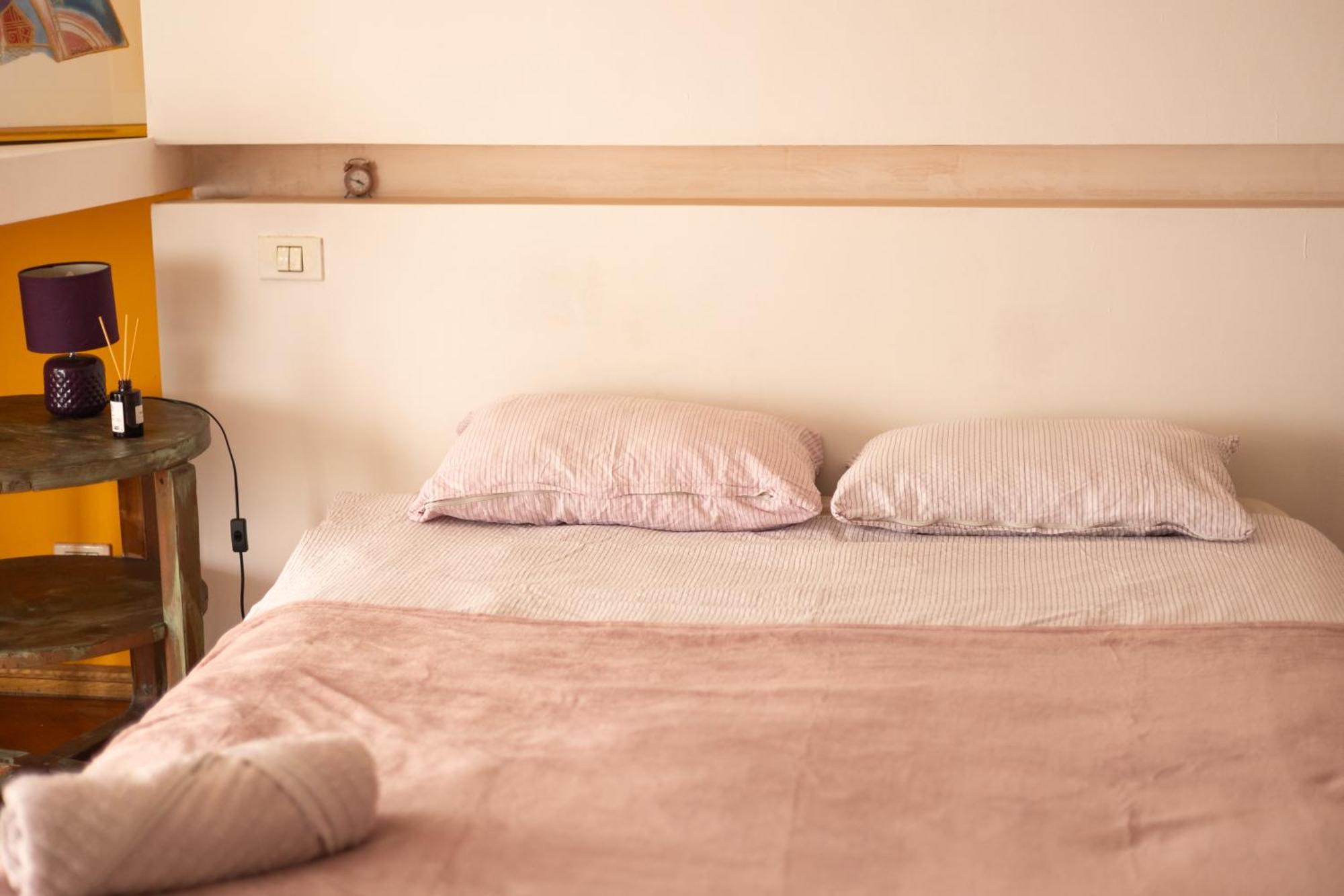 Shared Retro Vintage Luxury Apartment Bukarest Eksteriør billede