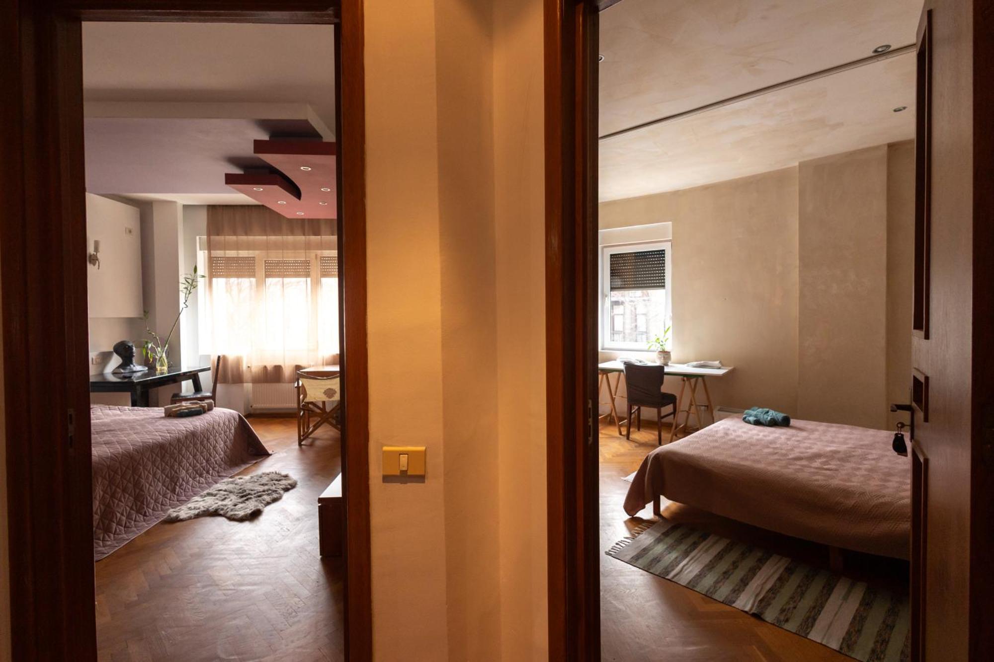 Shared Retro Vintage Luxury Apartment Bukarest Eksteriør billede